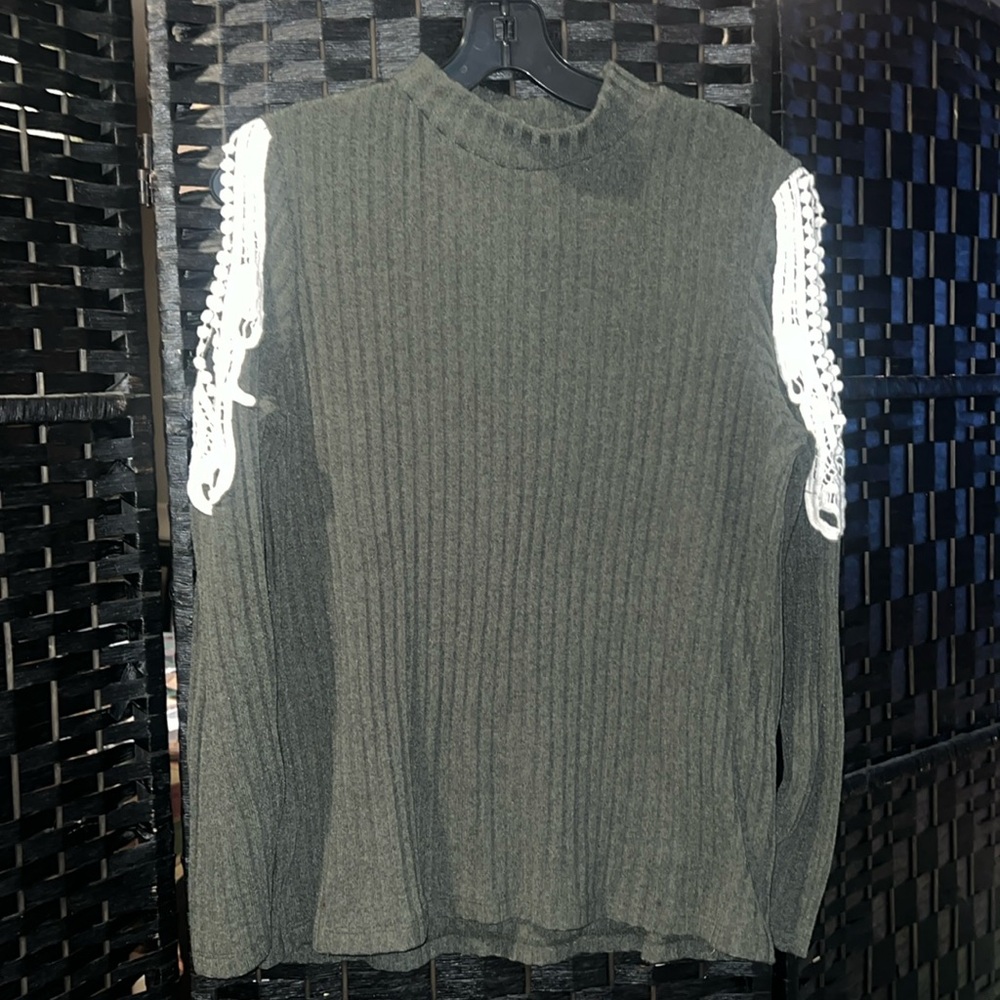 Olive green ribbed cold shoulder crocheted cut out sleeve size L long sleeve top